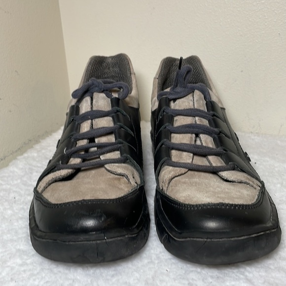 DR Martens Size 6 - Picture 3 of 12